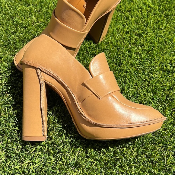 NWB Chloe Cookie Heels size 36 1/2 but fits like a true designer 35 size - Picture 4 of 11